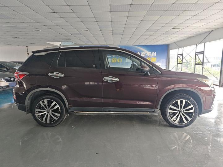 GAC Trumpchi GS4 2017 235T AT RWD Luxury Connected photo 3
