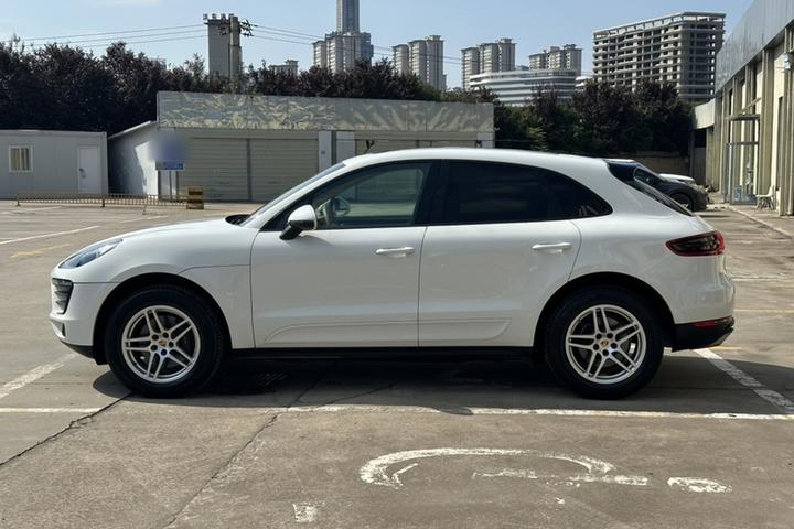 2014 Macan 2.0T photo 4