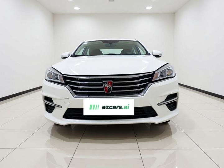 360 2018 PLUS 1.5L AT Luxury photo 2