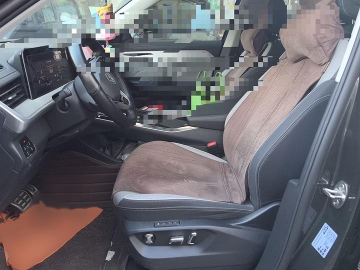 2023 380TSI AWD R-Line photo 7