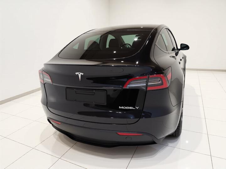 Model Y 2023 RWD photo 5