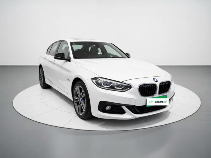 1 Series 2018 118i Sport photo 3