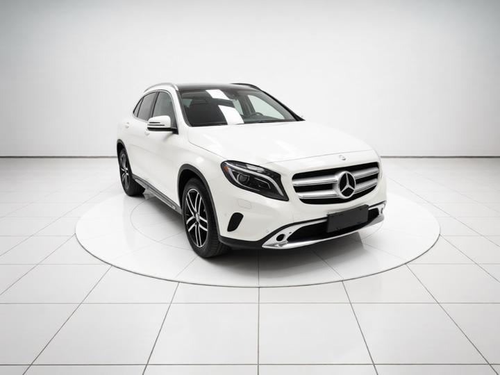 GLA 2016 GLA 200 Fashion photo 3
