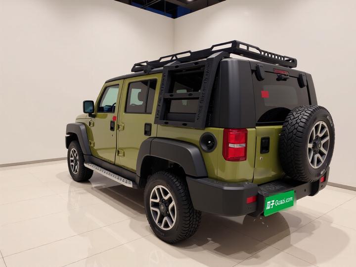 BJ40 2016 40L 2.3T MT AWD Exclusive photo 4