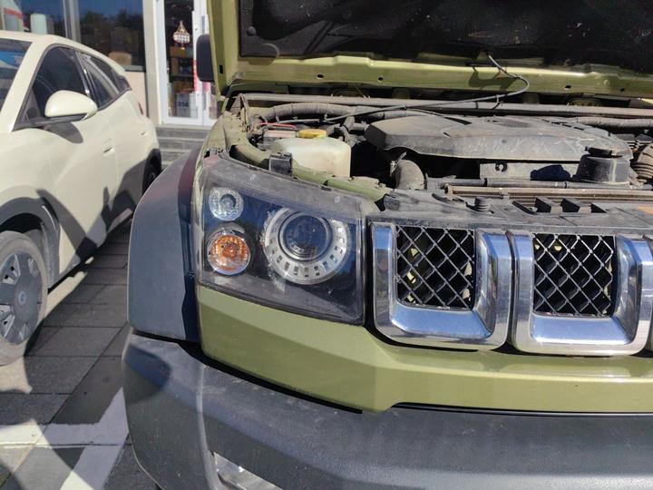BJ40 2016 40L 2.3T MT AWD Exclusive photo 7