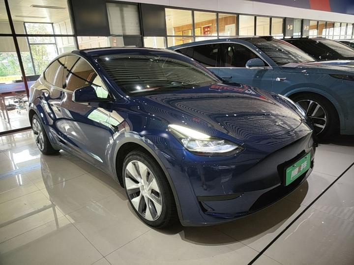 Model Y 2022 Facelift RWD photo 3