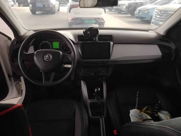Fabia 2017 1.4L AT photo 5