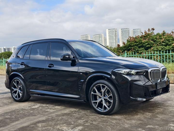 X5 2023 xDrive 30Li Exclusive M Sport Package photo 3