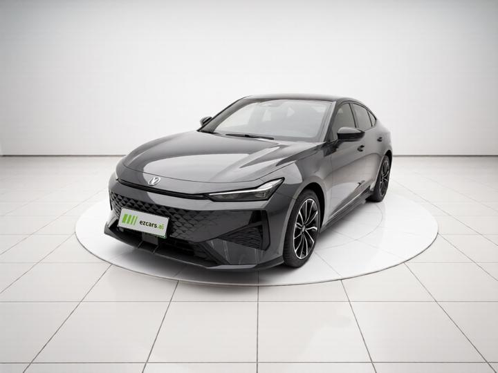 UNI-V 2024 1.5T Premium