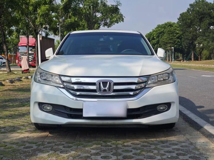 Accord 2014 2.4L EX Luxury photo 2