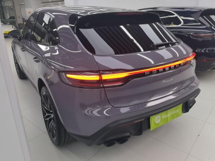 2022 Macan 2.0T photo 4