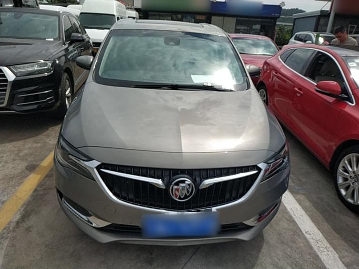 GL6 2018 18T 6-Seater Luxury photo 2