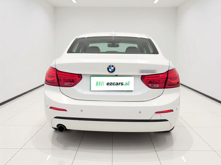 1 Series 2018 118i Sport photo 5