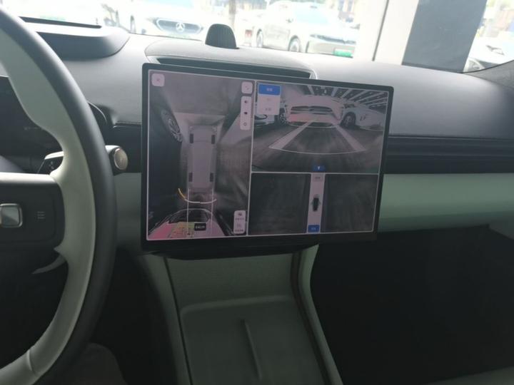 007 2025 AWD ADAS 75kWh photo 8