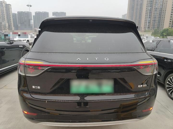 HIMA AITO M9 2024 EREV Ultra 42kWh 6-Seater photo 3