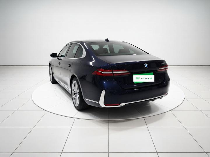 5 Series 2024 525Li Luxury photo 4