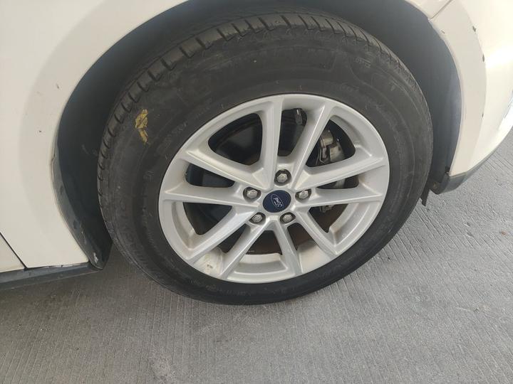 Focus 2018 Hatchback Classic 1.6L AT Fashion photo 8
