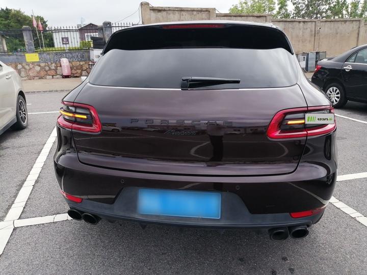2017 Macan 2.0T photo 5