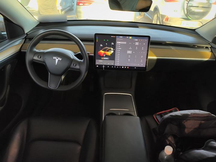 Model Y 2021 Standard Range RWD photo 5
