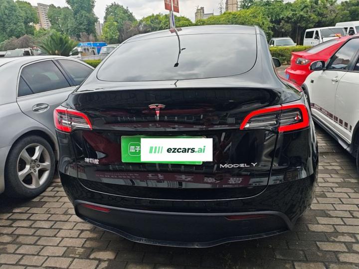 Model Y 2022 Facelift Long Range AWD photo 3