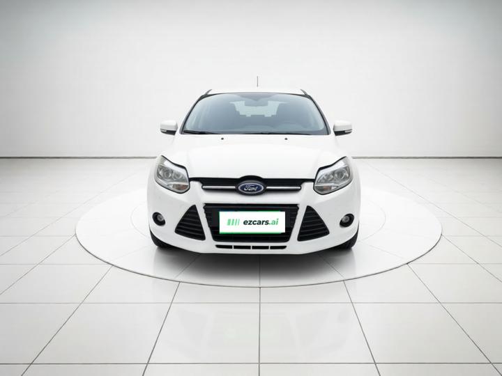 Focus 2012 Sedan 1.6L MT photo 2