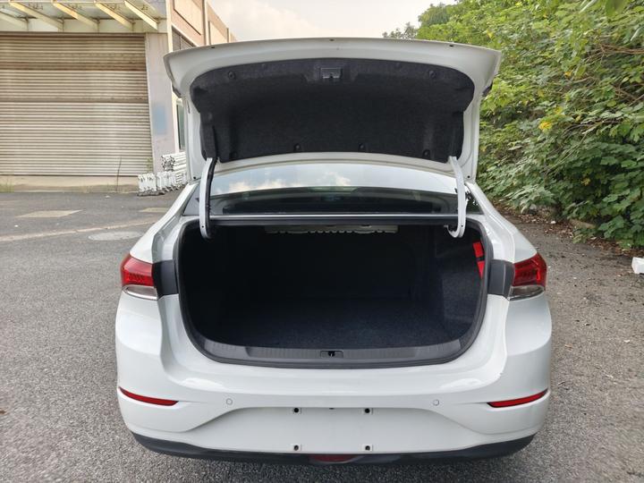 Excelle 2021 Facelift Classic 1.5L AT Elite photo 8
