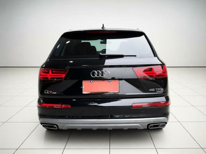 Q7 2016 45 TFSI Tech photo 5