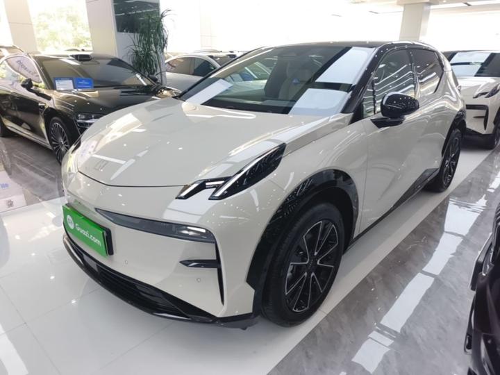 X 2025 4-Seater RWD