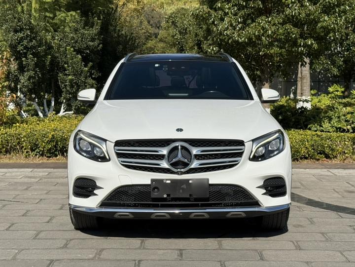 GLC 2017 GLC 300 4MATIC Dynamic photo 2