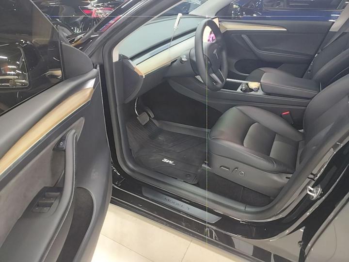 Model Y 2022 Long Range AWD photo 4