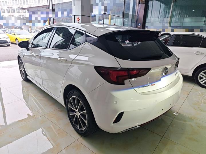 Verano 2016 Hatchback GS 20T DCT Sport photo 4