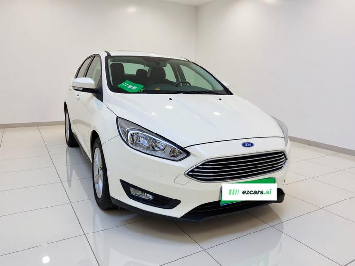 Focus 2017 Sedan 1.6L MT Comfort photo 3