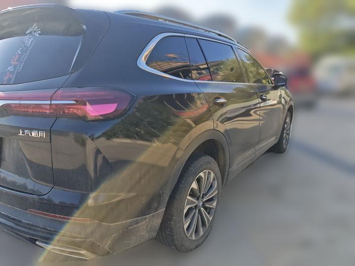 2025 Envision Plus 28T RWD photo 6