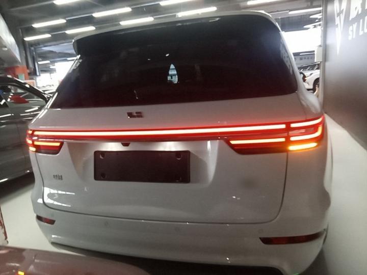 Li Auto ONE 2020 EREV 6-Seater photo 3