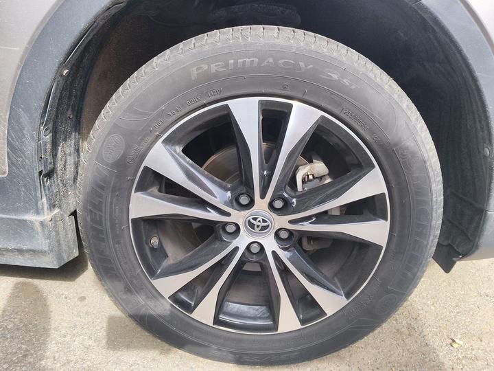 RAV4 2015 2.5L AT AWD Elite photo 8