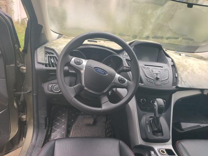 Kuga 2013 1.6L GTDi RWD Comfort photo 8