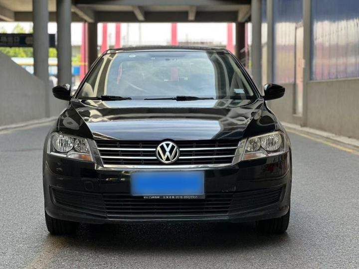 Lavida 2013 Facelift Classic 1.6L MT photo 3