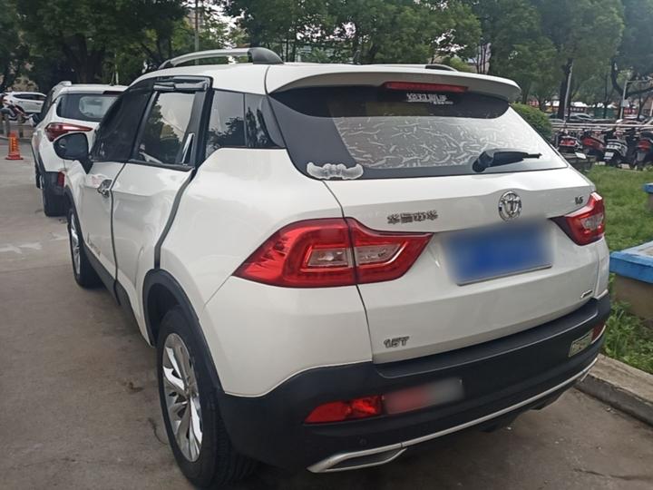 Zhonghua V3 2017 1.5L MT Comfort photo 4