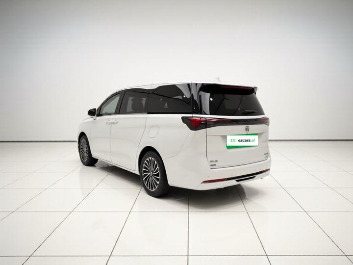 GL8 EV 2025 Exclusive photo 4