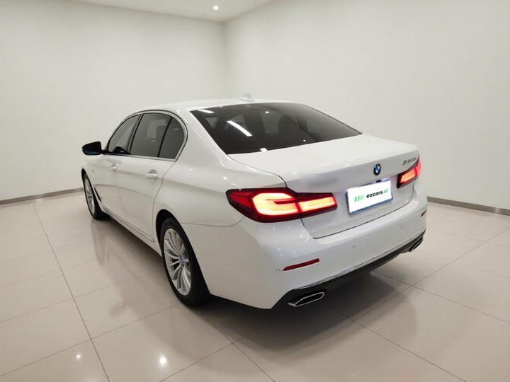 5 Series 2021 525Li Luxury photo 4