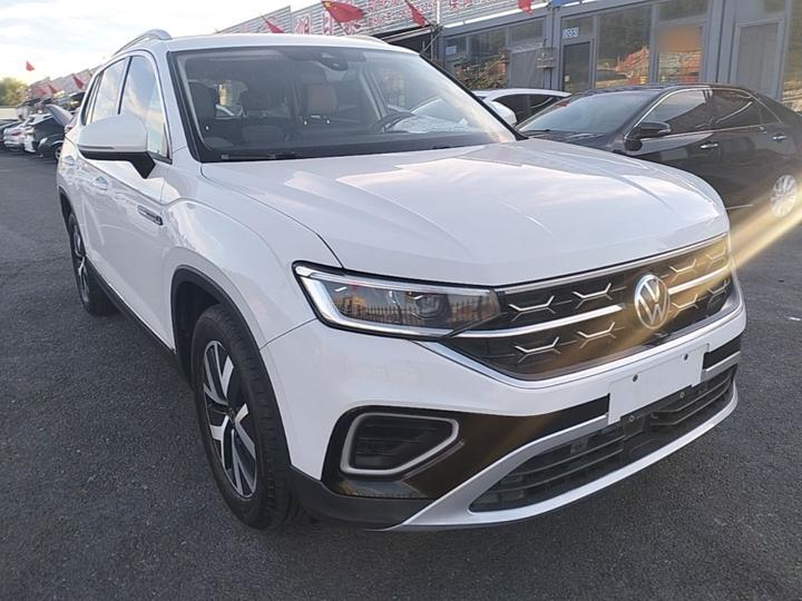 Tayron 2023 330TSI RWD Luxury Plus Advanced photo 3