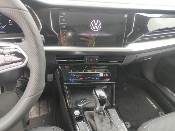 Passat 2024 380TSI photo 3