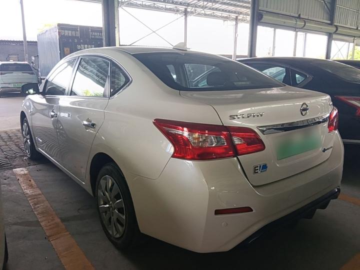 Sylphy EV 2018 photo 4