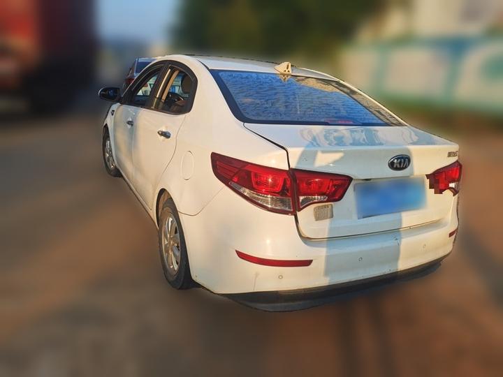 K2 2015 Sedan 1.4L MT GLS photo 4