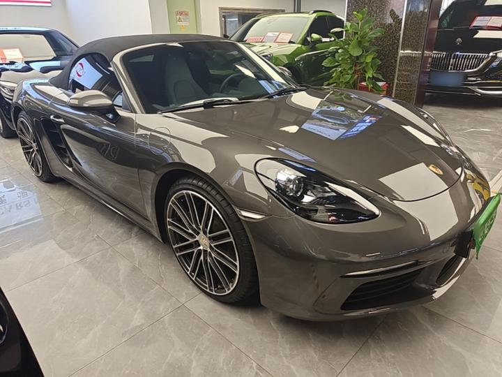 718 2020 Boxster 2.0T photo 3