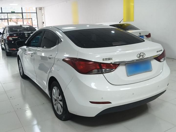 Elantra 2016 1.6L AT Smart photo 4