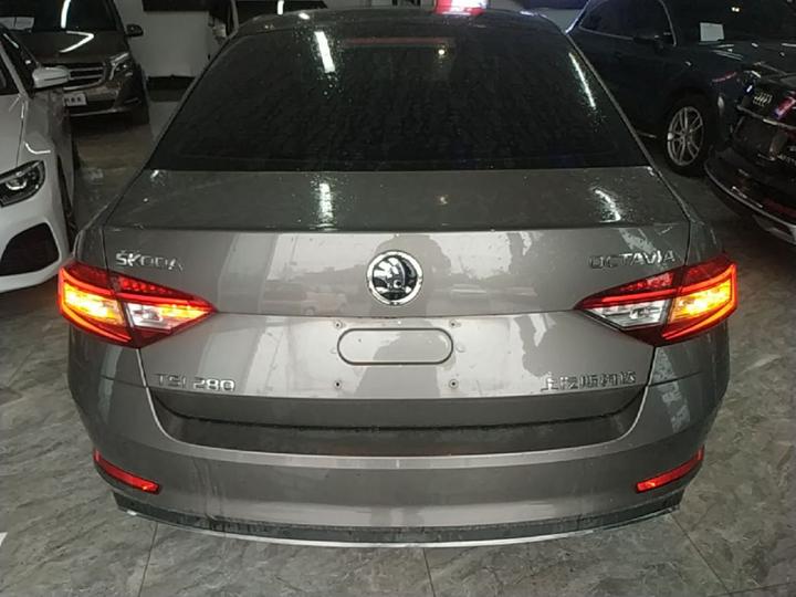 Octavia 2018 TSI280 DSG Luxury photo 3