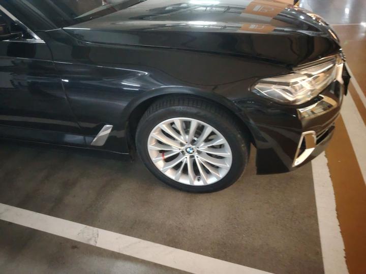 5 Series 2021 525Li Luxury photo 8