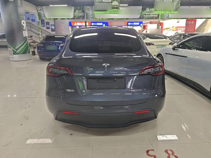Model Y 2022 Facelift RWD photo 3