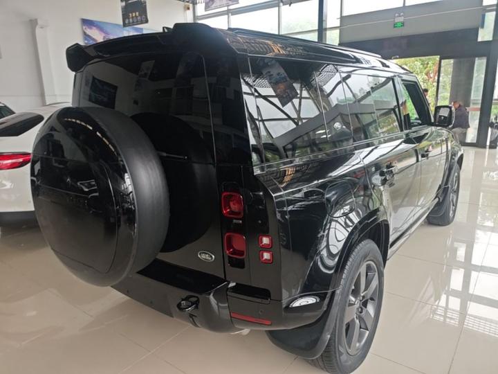 Defender 2023 Facelift 110 3.0T P400 X-DYNAMIC HSE photo 6